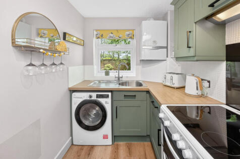 Inkerman Road, Woking, GU21