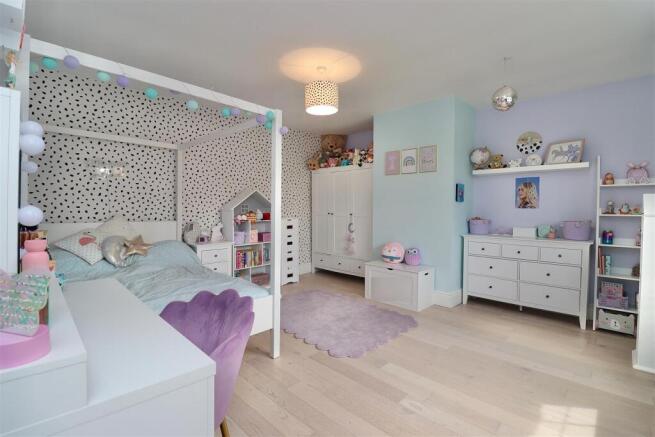 3 bed Detached for sale Image 10