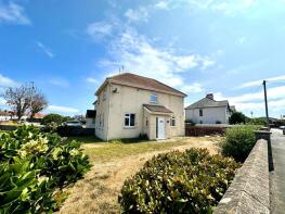 1, King's Avenue, Llandudno LL30 2BQ