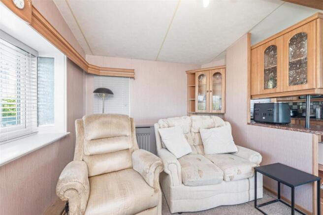 2 bed Park Home for sale Image 6