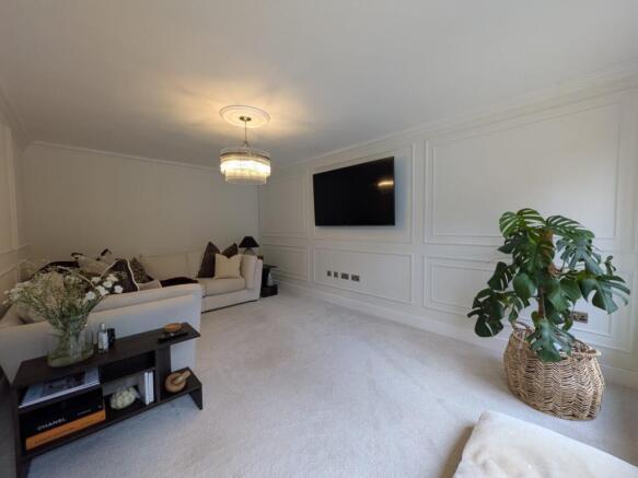 4 bed Detached for sale Image 7