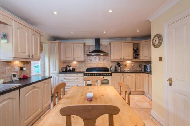 Kitchen/Breakfast Rm