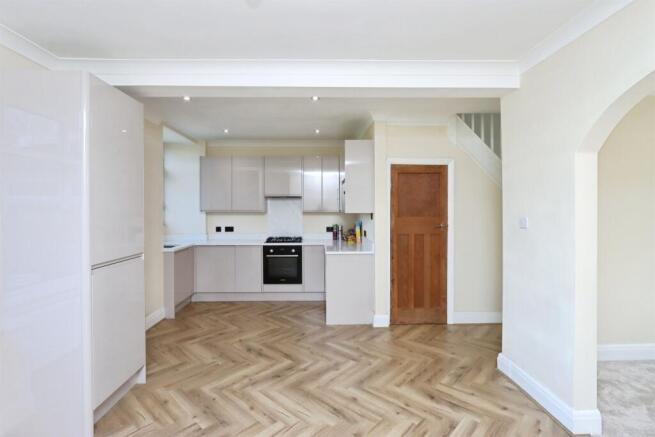 3 bed Semi-Detached for sale Image 9