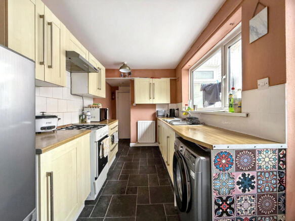 2 bed Terraced for sale Image 7