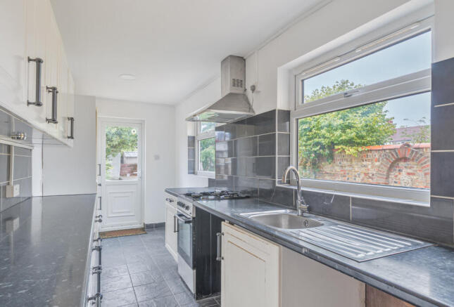 1353315-7-68c1529...