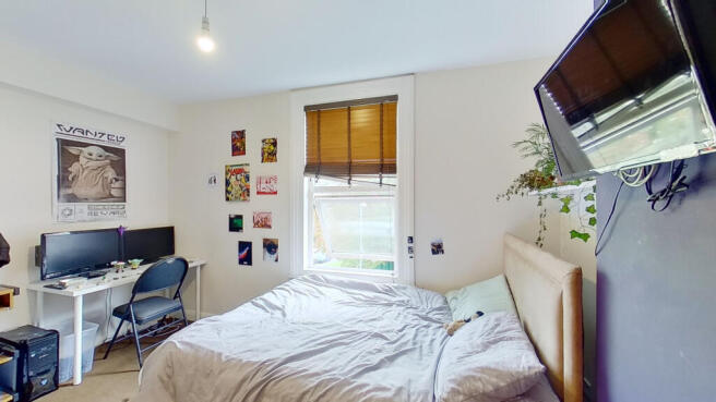 6 bed Terraced to rent Image 9