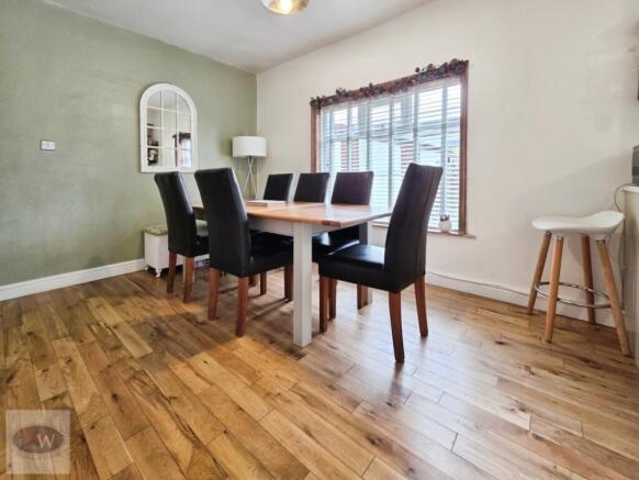 4 bed Detached for sale Image 4