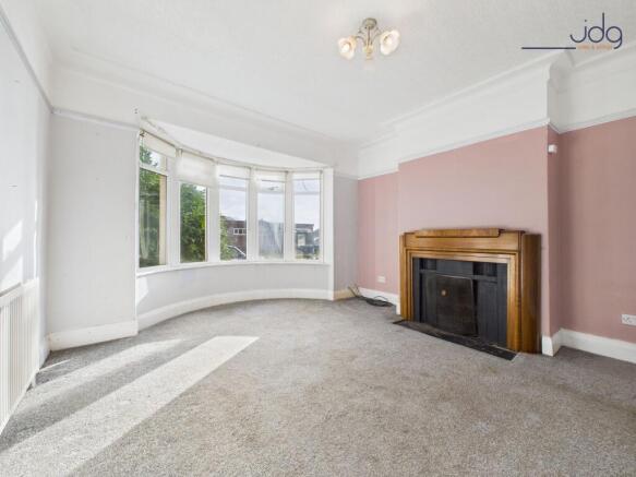 Spacious Lounge with bay window