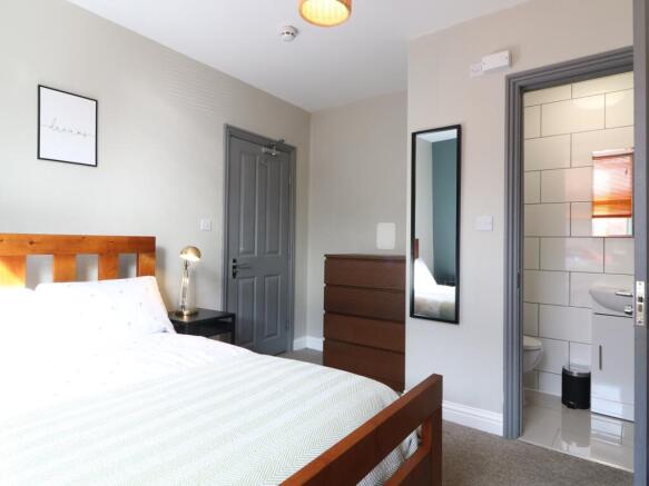 26 West Street Room 1 3.JPG