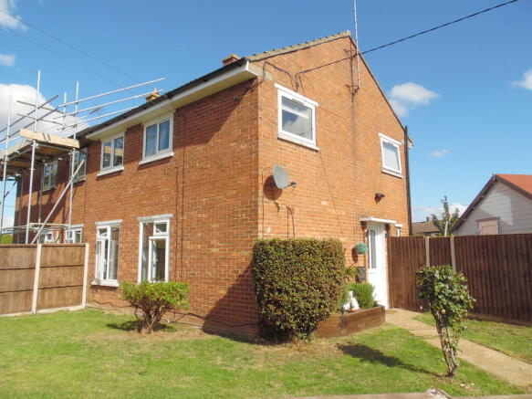 3-bed semi-detached on Anne Road, Sutton Bridge, £168,000