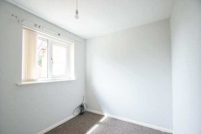 2 bed Semi-Detached to rent Image 10