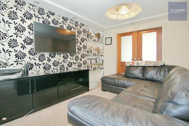 3 bed Semi-Detached for sale Image 8