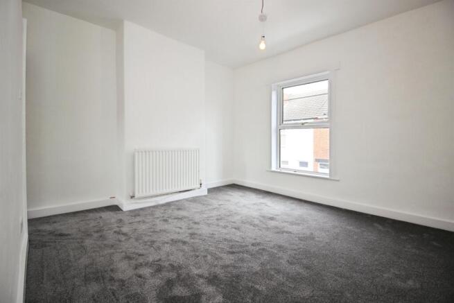 2 bed Terraced for sale Image 11