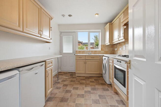 3 bed Town House for sale Image 4