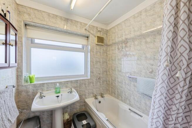 3 bed Semi-Detached for sale Image 12