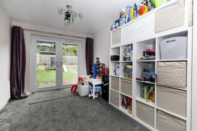 3 bed Semi-Detached for sale Image 10