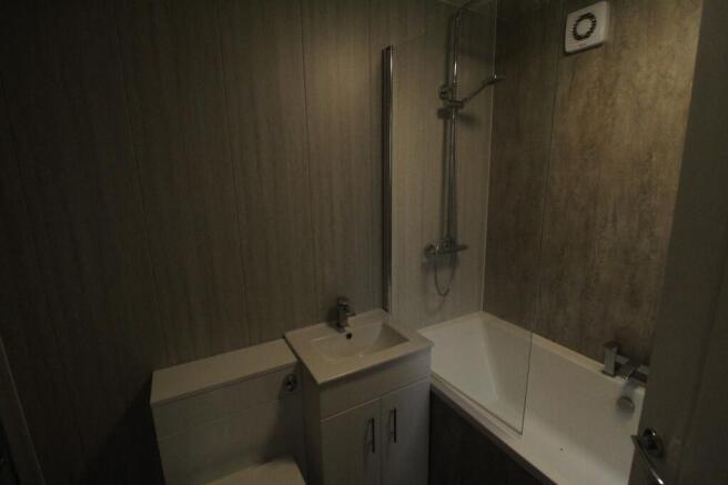 3 bed Terraced to rent Image 4