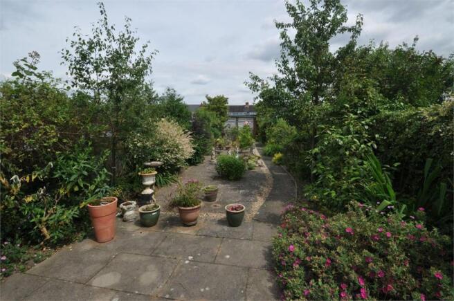 Raer Garden