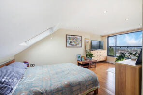39, Nithdale Road, London SE18 3PF