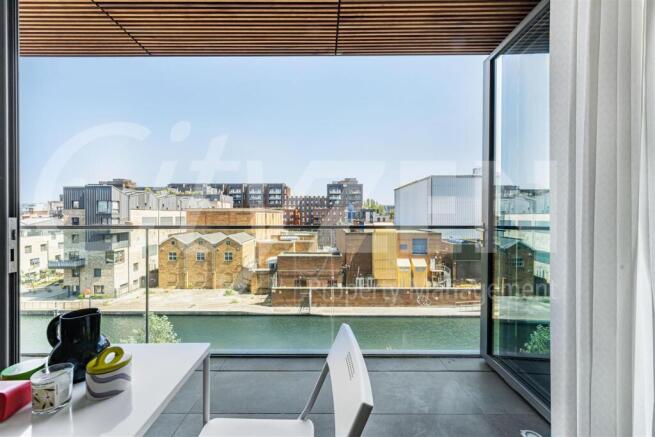 BALCONY/VIEW