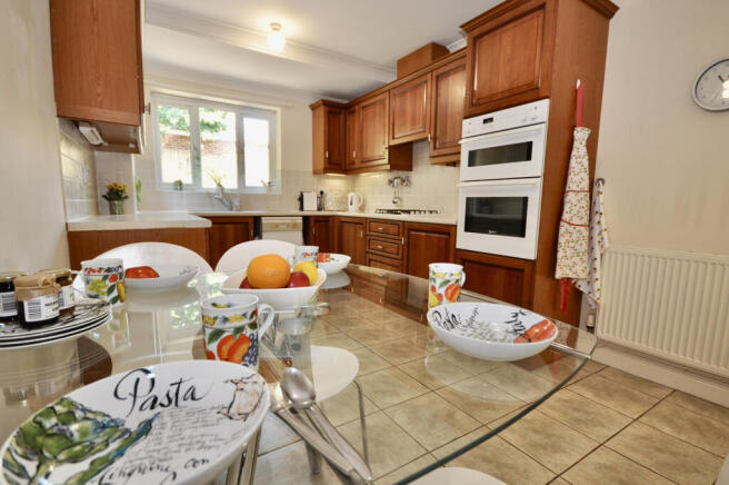 Kitchen / Breakfast Room