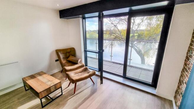 Living / Kitchen