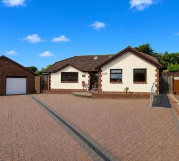 Waun Goch, Cefn Hengoed, CF82