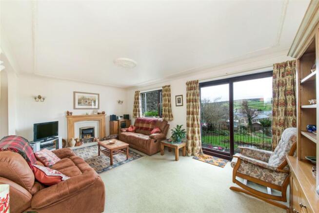 Living Room.jpg