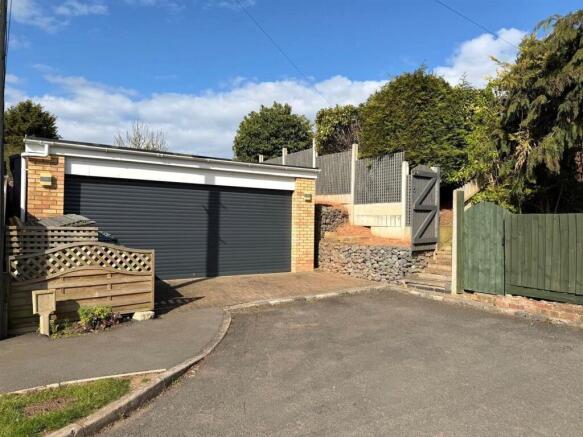 WhatsApp Image 2026-03-31 at 16.50.28 (11).jpeg