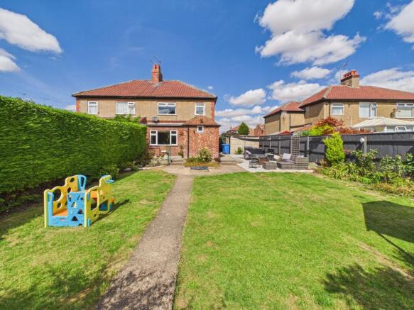 3 bed Semi-Detached for sale Image 4
