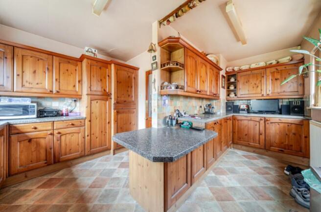 1439989-12-69d78bf55c3b6