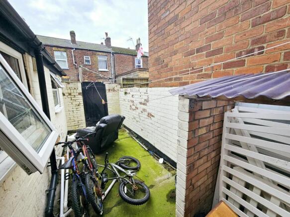 4 bed Terraced for sale Image 5