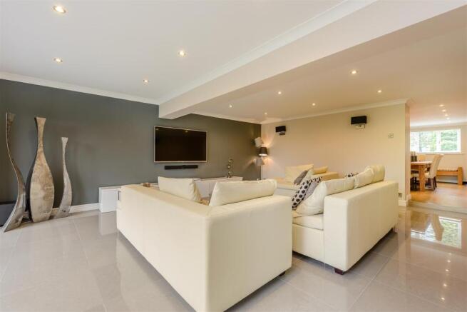 8284899-interior10-m