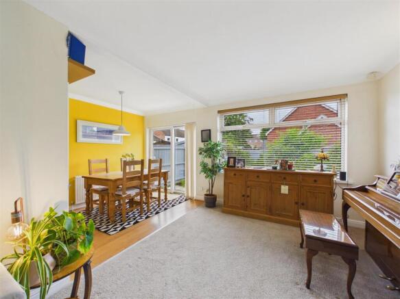 3 bed Semi-Detached for sale Image 7