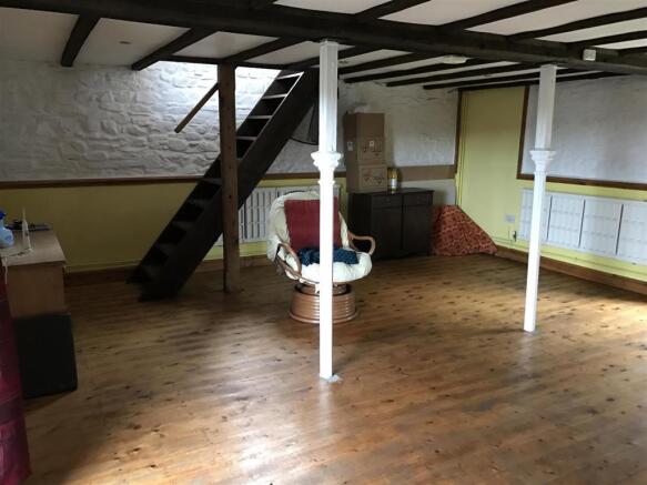 ANOTHER ROOM ASPECT