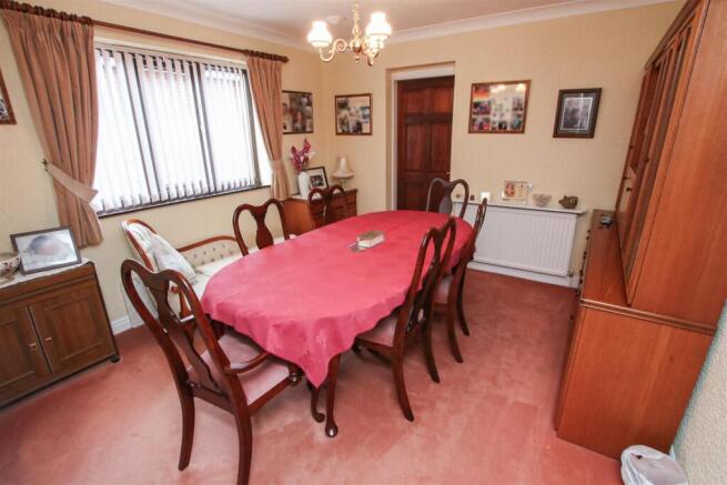 3 bed Detached Bungalow for sale Image 10