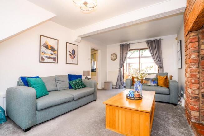 4 bed Detached for sale Image 9