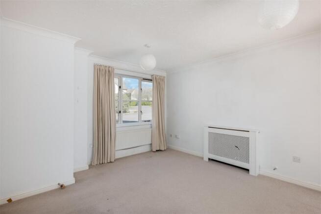 26 Ticknell Piece Road 2242-2.jpg