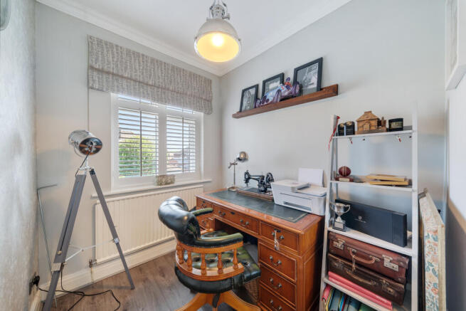 35 STETCHWORTH ROAD-3.jpg