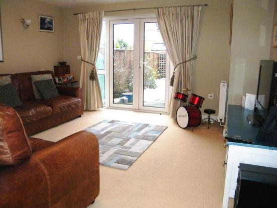 Rear Aspect Lounge