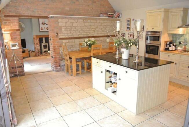 Kitchen Diner 1
