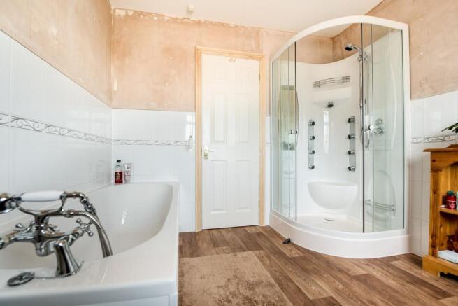 En-suite Bathroom