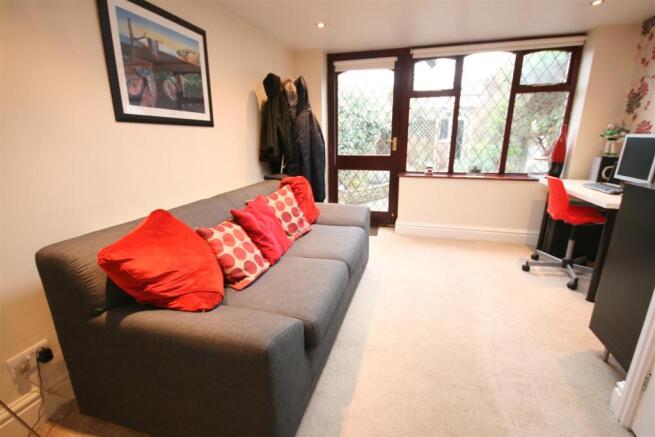 SITTING ROOM