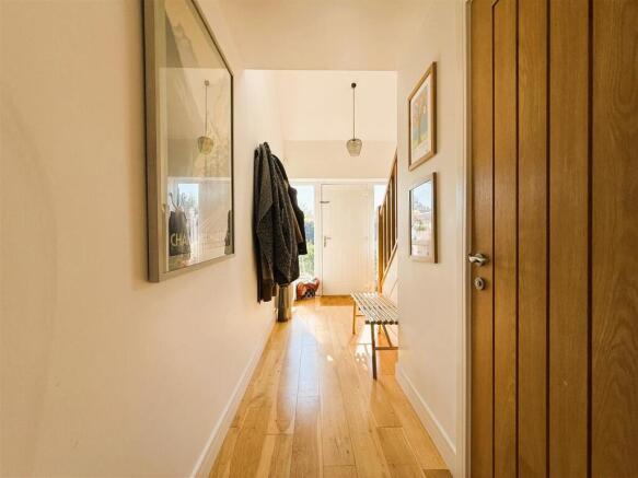 4 bed Detached for sale Image 7