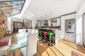 36, Gastein Road, London W6 8LU