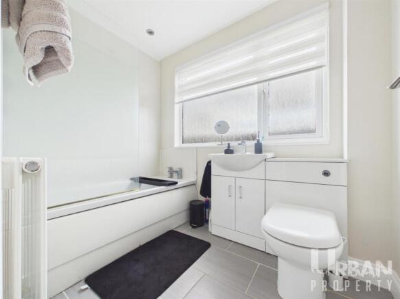 3 bed Semi-Detached for sale Image 11