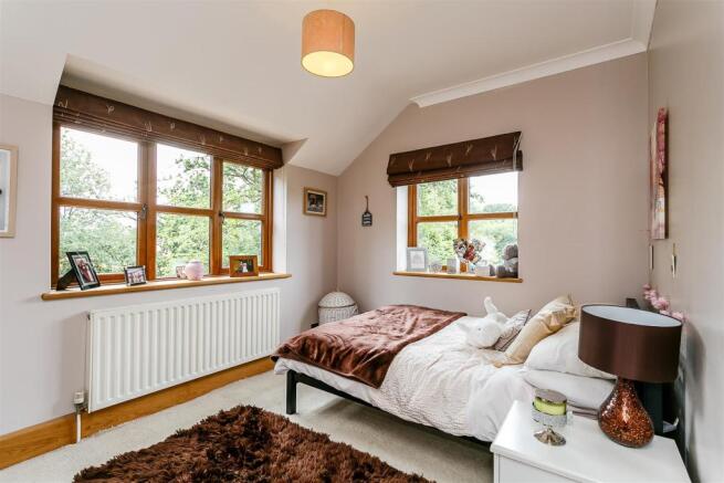 8300160-interior12.jpg