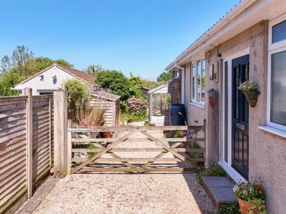 33 Main Road Cleeve 71.jpg
