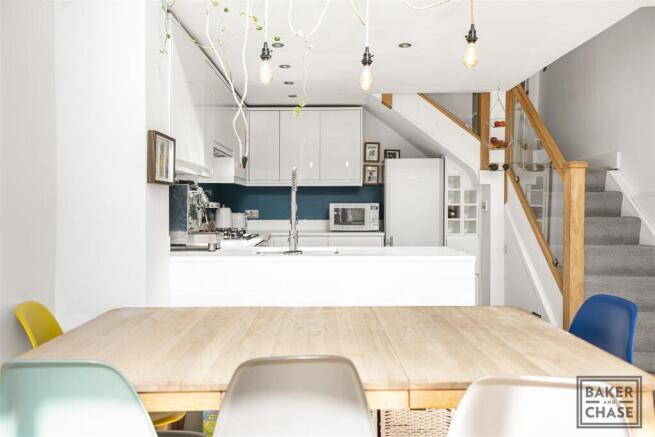 Open plan lounge/kitchen