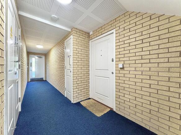 COMMUNAL ENTRANCE